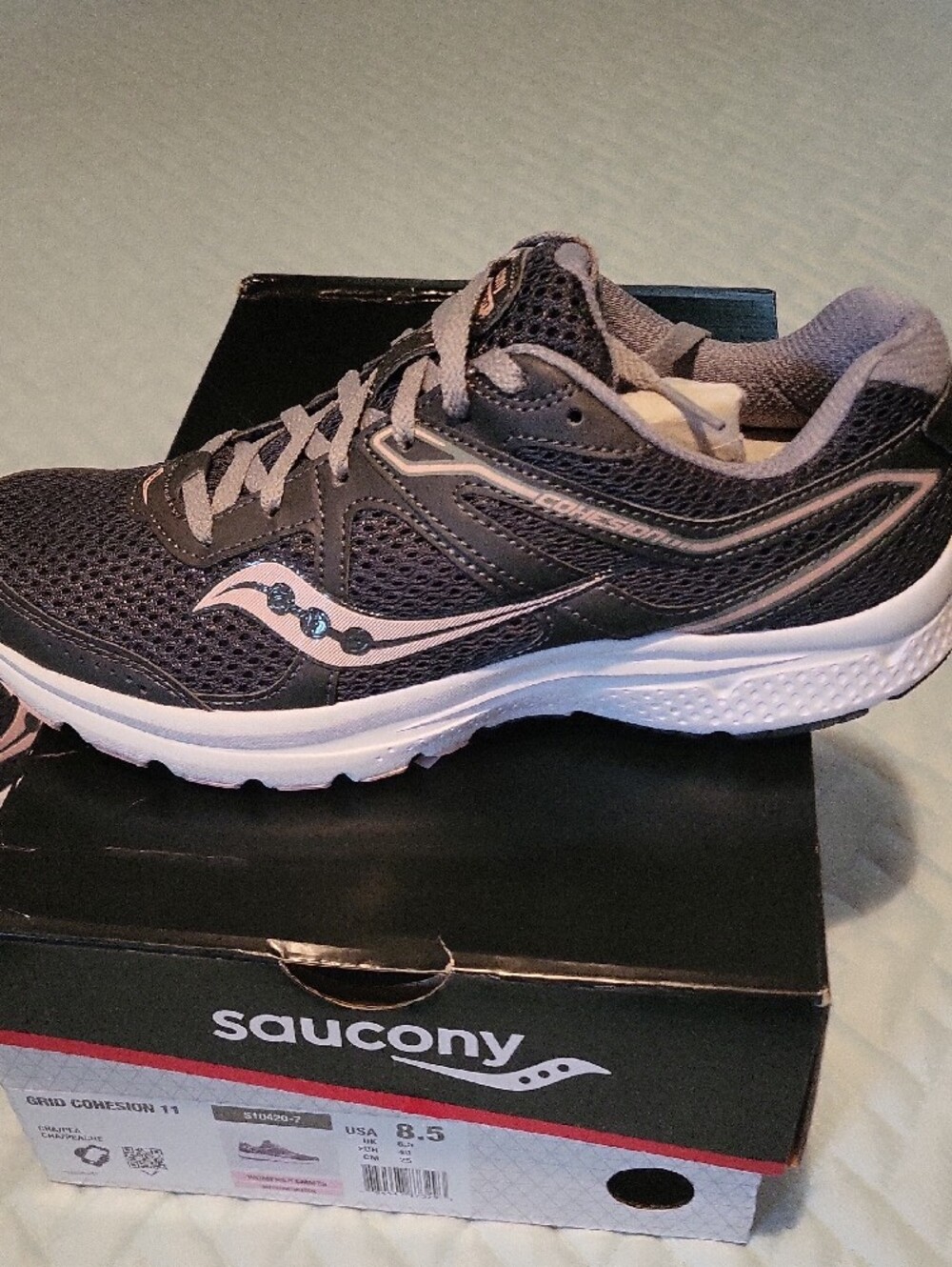 Saucony Grid Cohesion 11 Womens Running Shoes - Black & Pink Accent - Picture 2 of 4